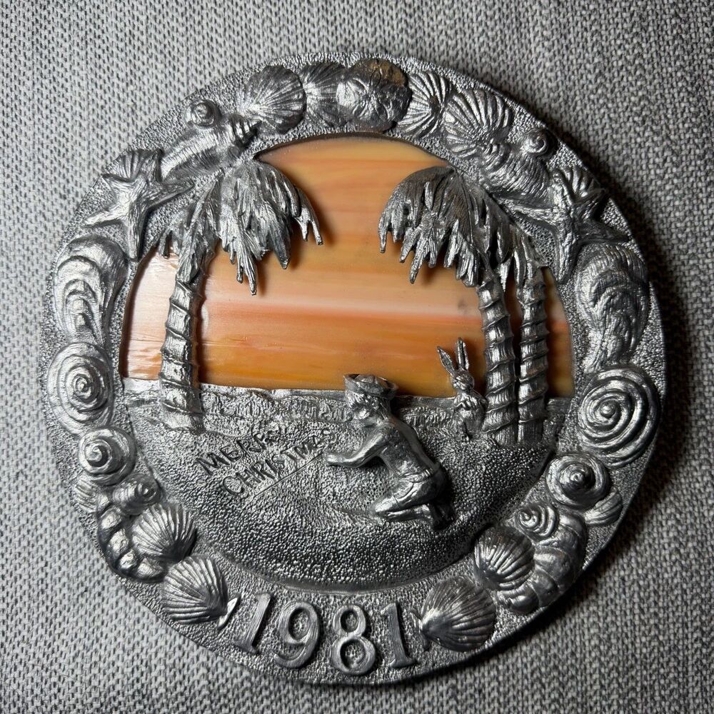 1981 Michael Ricker Coastal Christmas Pewter Slag Glass Plate 310/5000 8in